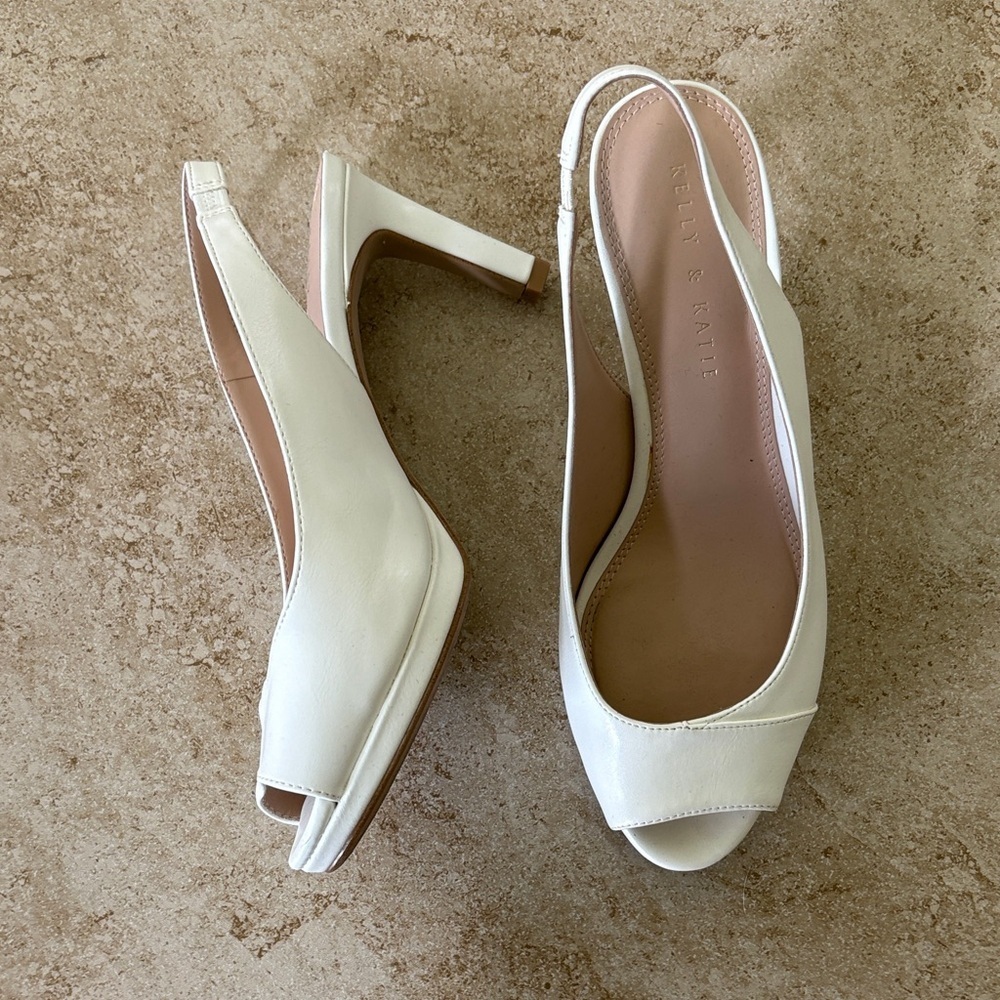 KELLY & KATIE Nerani White Heels size 9.5